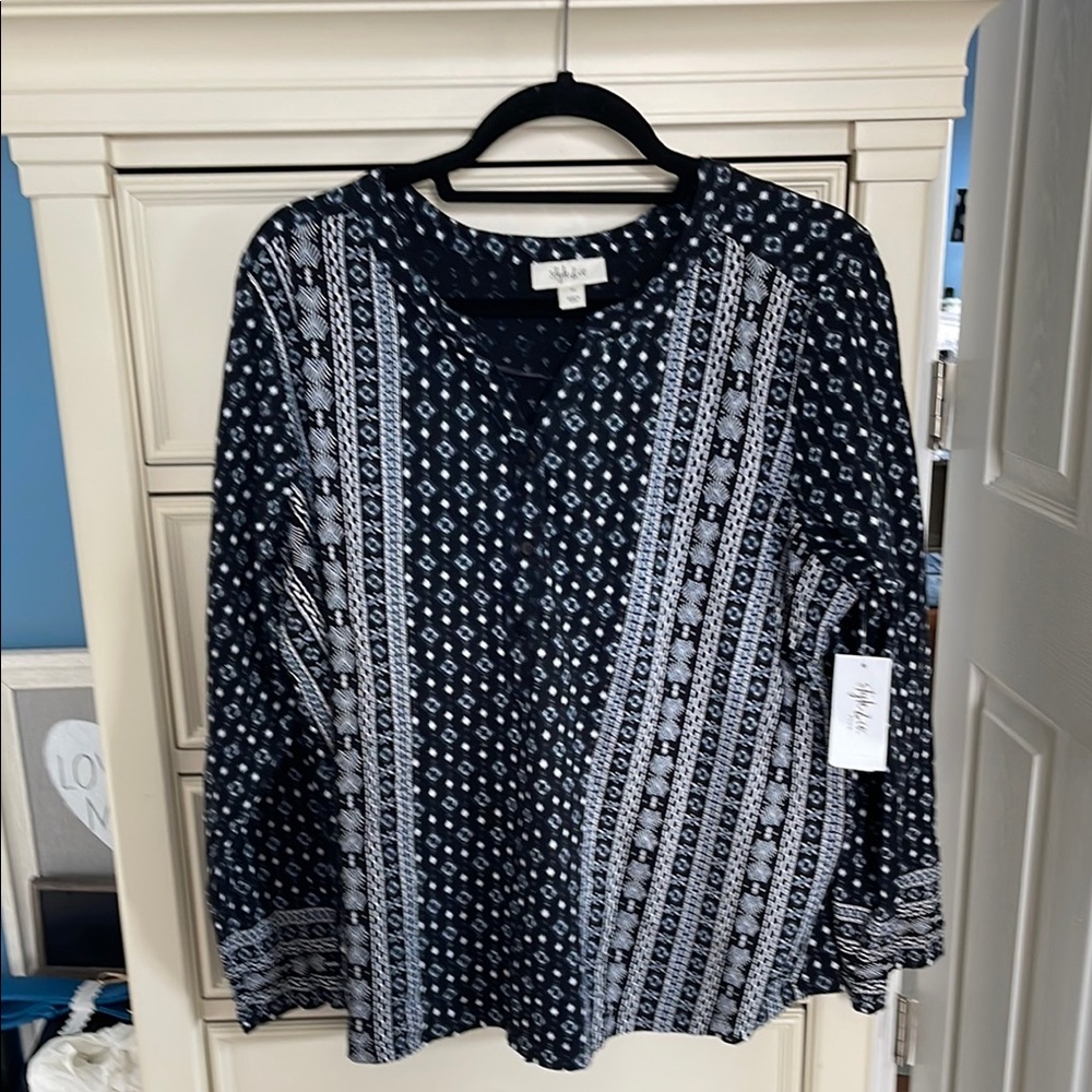 Style & Co. Graphic Black and White Blouse with Mandarin Collar